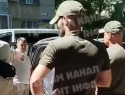 В Одессе пятеро военкомов заблокировали мужчину в машине, угрожая мобилизацией