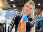 Рыбачке Соне из Одессы угрожают облить лицо кислотой