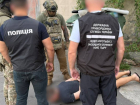 Автоматы Калашникова оптом и в розницу: в Одессе накрыли торговца оружием