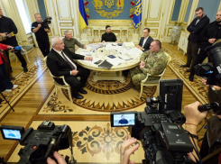 Отсутствие Буданова на брифинге с президентом подогрело разговоры о расколе и деле Труханова