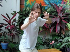 Сбылось предсказание одесского пророка Андрея Гиперборея о рое огромных огненных ос