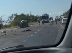 Погибшим в ДТП с фурой под Одессой оторвало головы – видео 