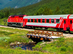 Атака по подстанциям железной дороги Украины парализовала поезда в Одессе