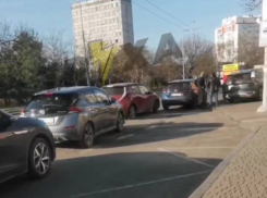 В Одессе водители по 15 часов стояли в очереди на зарядку электромобилей из-за блэкаута