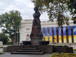 СПЧ призвал ЮНЕСКО спасти памятник Пушкину в Одессе от сноса