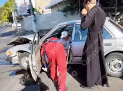 В Одессе священник переехал дворника и устроил ДТП с пятью пострадавшими