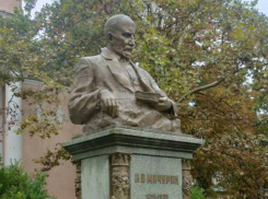 В Одессе радикалы собираются кувалдами размозжить голову биологу и селекционеру