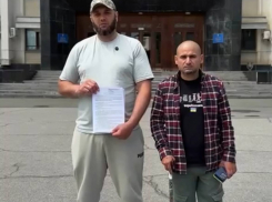 Инвалиды ВСУ снова просят у власти сохранить пляж «Калетон» за Юрием Дегасом