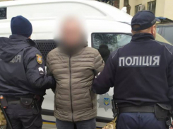 В Одессе мужик ограбил водителя, угрожая игрушечным пистолетом