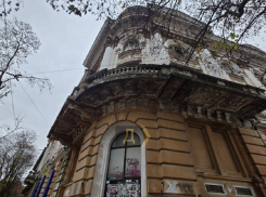 Легендарное здание бывшего кинотеатра «Одесса» находится на грани разрушения