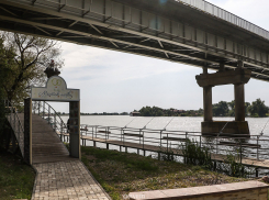 ВС РФ снова разнесли стратегически важный мост под Одессой - видео