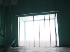 В Подольске подростки ради развлечения сожгли интернет-оборудование в подъезде