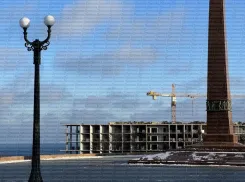 Высотка, которая не остановилась: в Одессе вопреки закону продолжают достраивать скандальный отель