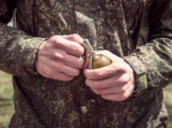 Военный из Одесской области чуть не устроил домашний арсенал и наркоплантацию