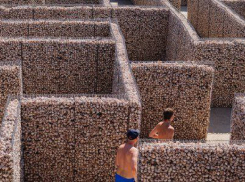 В Одесской области возвели огромный лабиринт из прибрежных ракушек