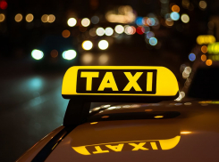 Таксист в Одессе ответил матом пассажирке, которой не понравилась русская музыка в машине