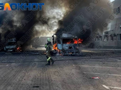 В Одесской области снова атакованы склады АТБ - горят грузовики