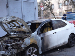 В Одессе задержали молодого человека за поджог автомобиля ради легкого заработка