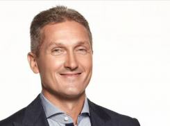 Миллионы в наличке и две Porsche: декларация депутата Одесского горсовета удивила цифрами