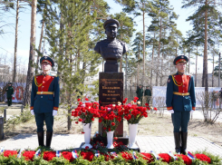 Освобождавшему Одессу генералу открыли памятник в Улан-Удэ