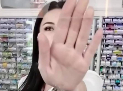 В Одесской области языковая активистка устроила скандал в аптеке