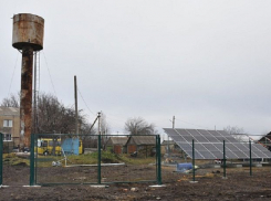 Для защиты от вандалов в Одесской области установили солнечные панели для артезианской скважины