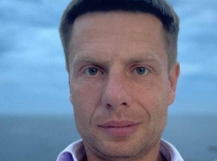 Турецкий телеканал отменил эфир с одесским депутатом из-за футболки с Путиным