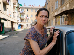 В Одессе женщина устроила скандал из-за русской музыки на улице