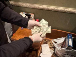 В Одессе заведующая детской больницей выдавала фиктивные справки за взятку