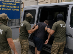 В одесских ТЦК появилась новая услуга: за $70 тысяч военкомы вывозят мобилизованных за границу