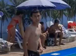 Утонувшего в шторм 16-летнего одессита будут искать в Румынии и Турции