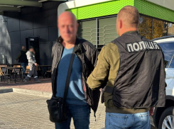 В Одессе задержали афериста, торговавшего отсрочкой за 5,5 тысяч долларов