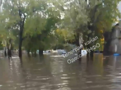 В результате наводнения Пересыпский район Одессы оказался отрезан от города