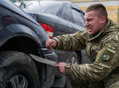 В Одесской области военные нападают на прохожих, воруют и морально насилуют
