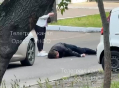 В Одессе полицейские избили мужчину до полусмерти и бросили умирать