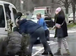 Одесситы силой отбили раненого мужчину у ТЦК