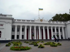 Фракция мэра Одессы обвинила главу облсовета в связях с ОПЗЖ и сорвала сессию
