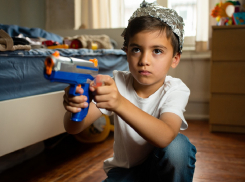 Одессит и депутат ГД Вассерман предложил раздать российским детсадовцам автоматы