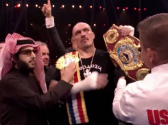 Одесситы отпраздновали победу боксера Александра Усика над британцем Фьюри