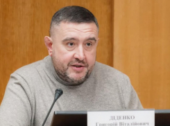  Главу одесского облсовета обвинили с женой в сокрытии роскошного имущества