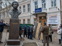 Деколонизаторы решили отобрать у Одессы еще одного Пушкина