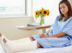 В Одессе 17-летняя девушка сломала обе пятки, убегая от матери к своему парню