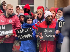 Москва и Петербург почтили память жертв трагедии в одесском Доме профсоюзов