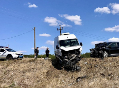 В Одесской области легковушка вылетела на встречку и столкнулась с грузовиком