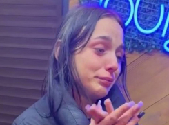 В Одессе против 18-летней бариста завели дело за призыв к миру во время стрима в TikTok