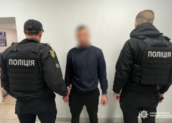 В Одесской области 25-летний парень избил и ограбил 53-летнюю женщину в ее же доме