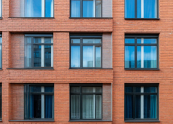 В Одессе мужчина выпрыгнул из окна, убегая от военкомов