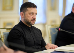 «Не притворяйся жертвой, сукин сын!»: Зеленского разнесли после удара по Одессе