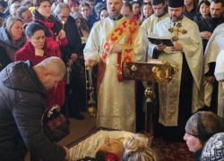 Родня пришла на похороны Ганула с сумкой из магазина, возле которого его убили