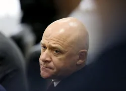 На экс-мэра Труханова снова надели браслет: суд продлил ограничения до апреля